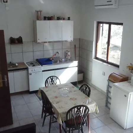 Apartman Vojna