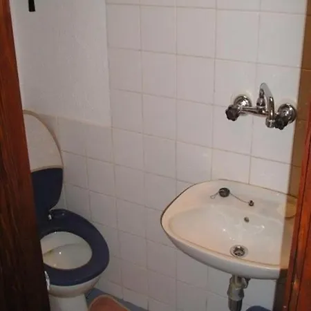 Vojna Apartman *