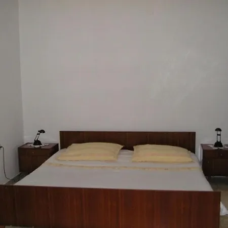 Apartman Vojna *